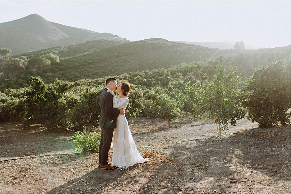 https://californiaweddingday.com/auburn-blue-hued-wedding-warm-winter-accents-quail-ranch-simi-valley