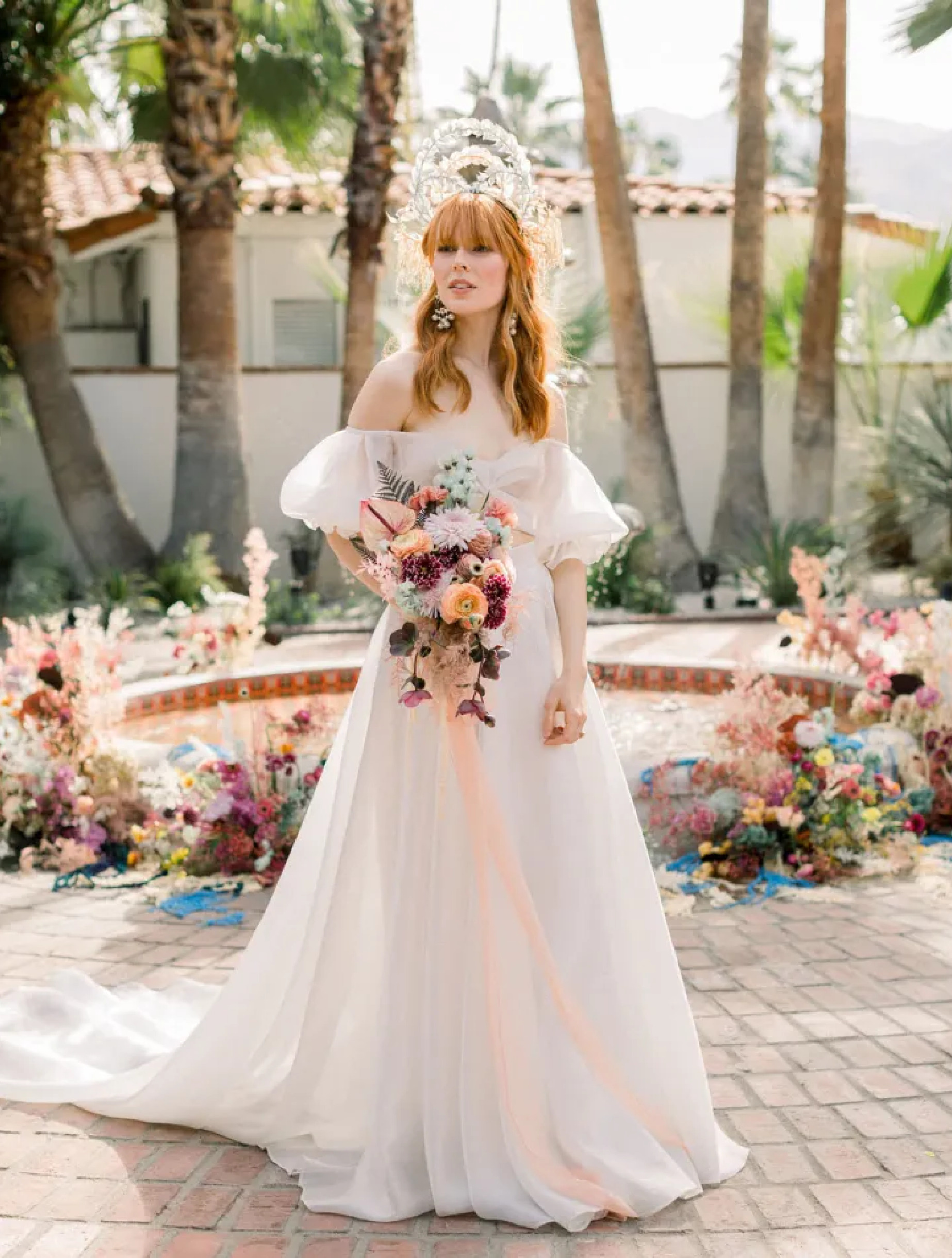 https://greenweddingshoes.com/bohemian-whimsy-for-this-micro-wedding-inspiration-palm-springs/
